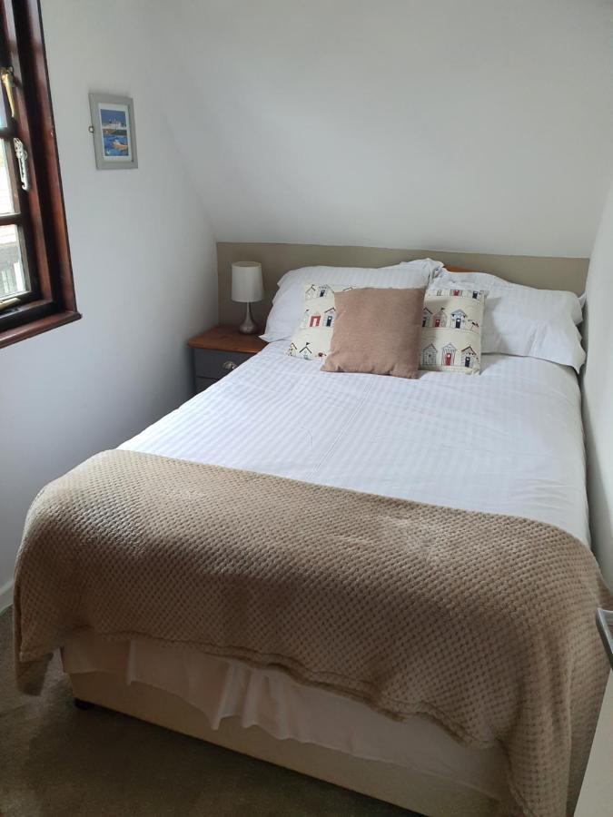 20 Tudor Court " Four Star Aa Accommodation" เฮล ภายนอก รูปภาพ