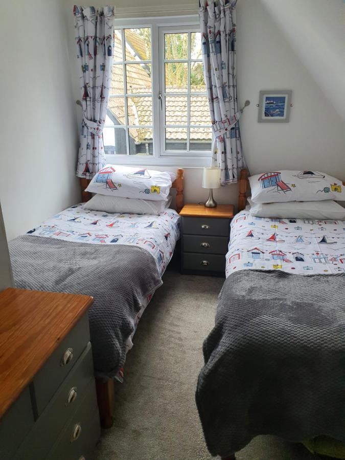 20 Tudor Court " Four Star Aa Accommodation" เฮล ภายนอก รูปภาพ